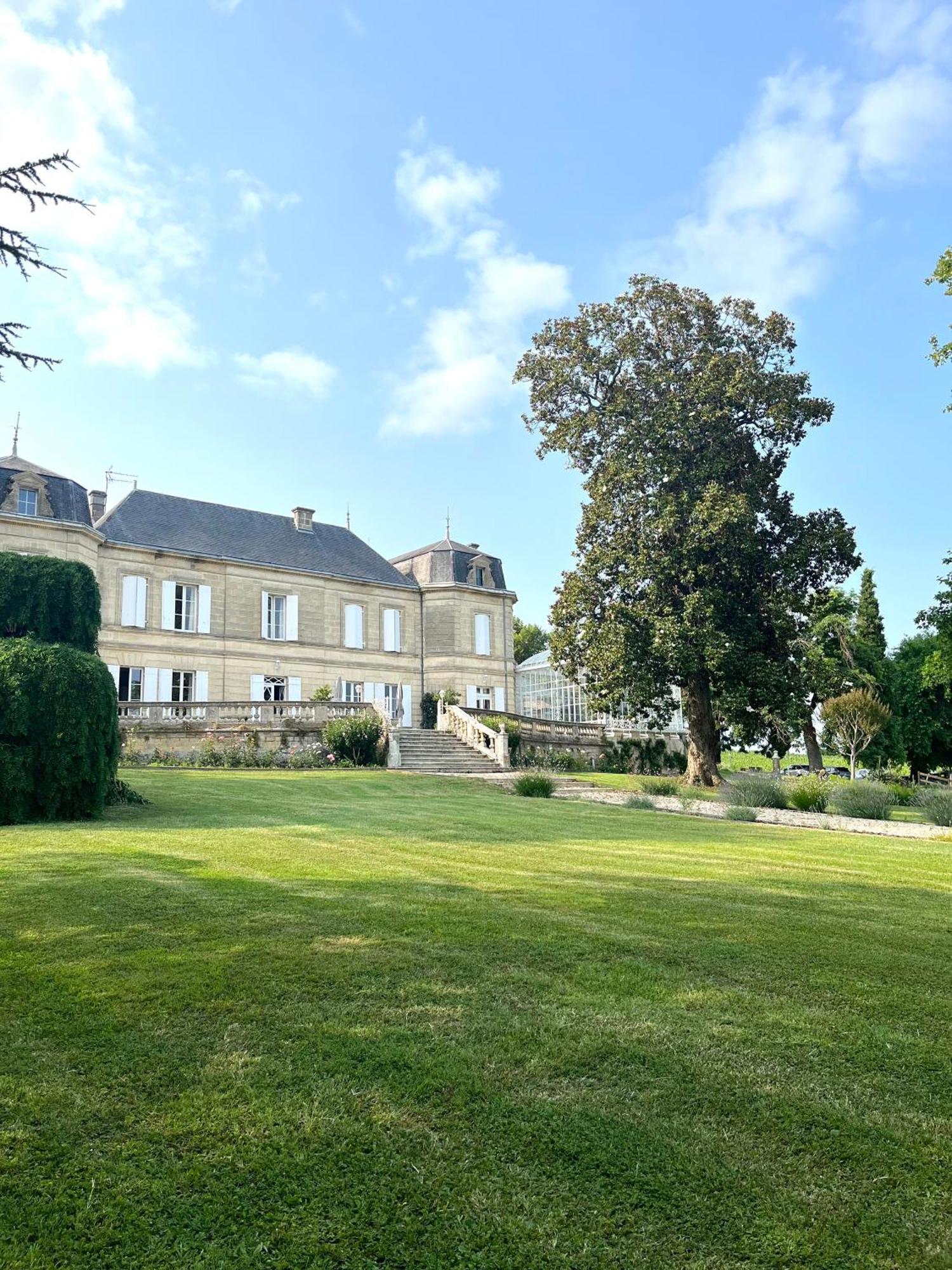 Pessac-sur-Dordogne Chateau Carbonneau מראה חיצוני תמונה