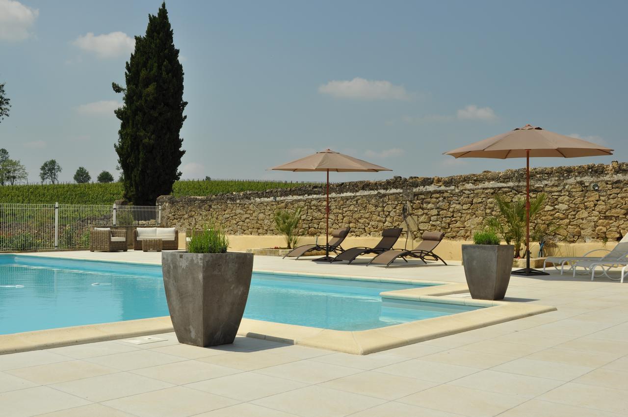 Pessac-sur-Dordogne Chateau Carbonneau מראה חיצוני תמונה